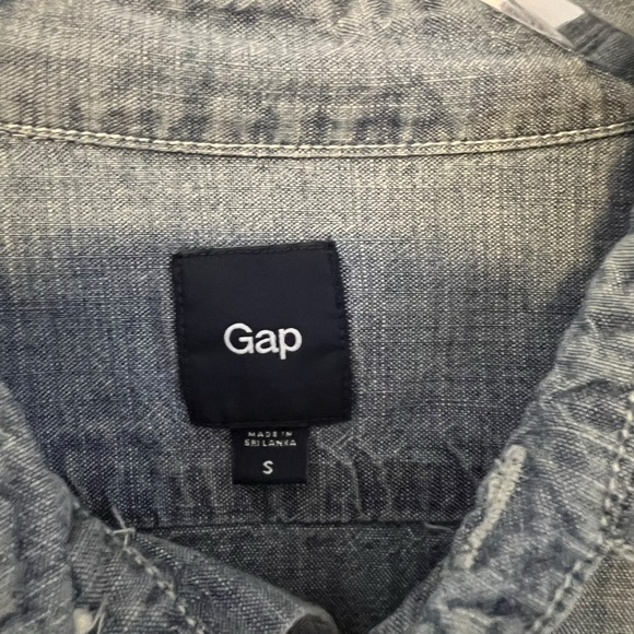 Gap denim button-down shirt - Picture 5 of 6